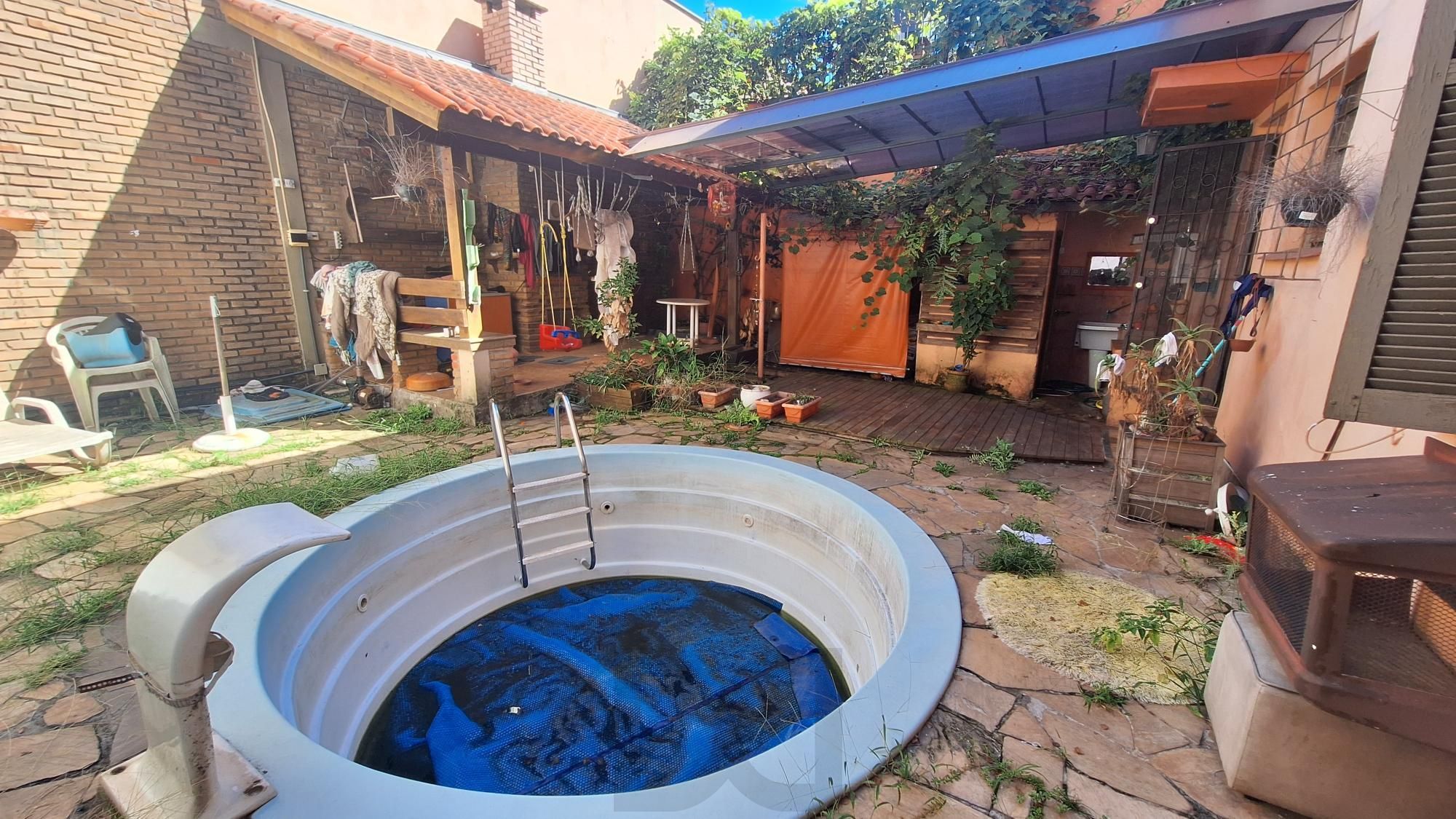 Comprar para reformar. Casa com 5 quartos no bairro Petrópolis! — foto 22