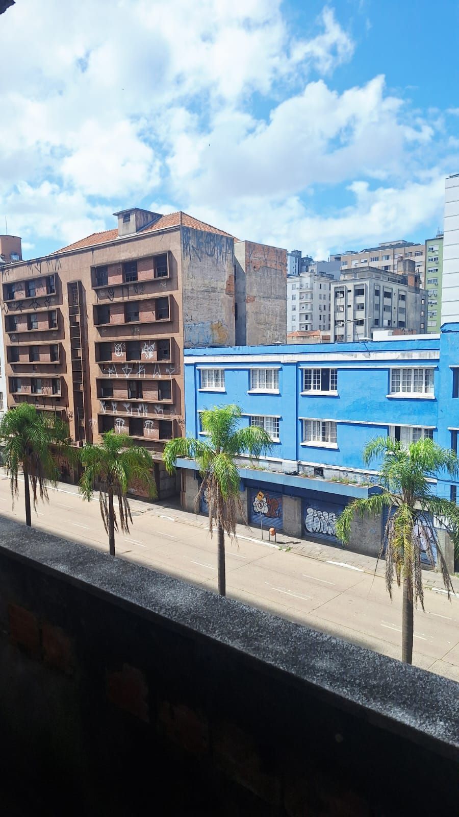 Oportunidade para Reforma no Centro – Próximo à Faculdade e Hospital- POA/RS — foto 1