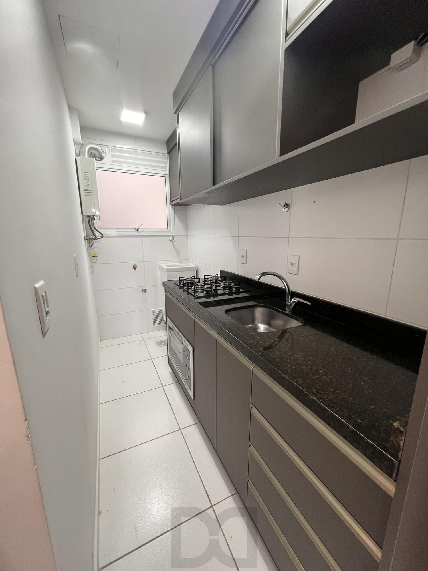 Cozinha com área de serviço