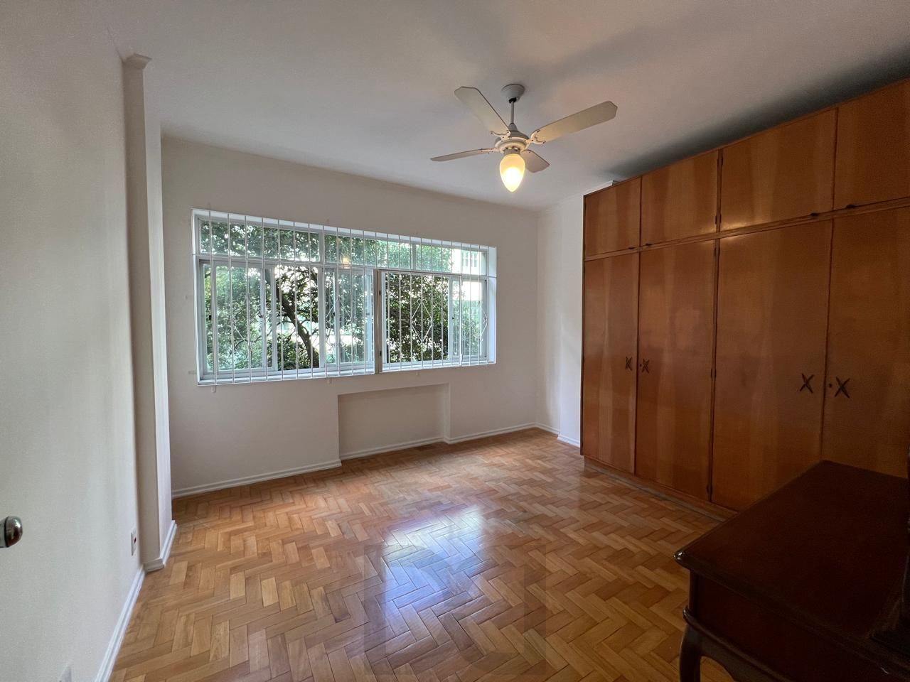 Apartamento amplo com 3 dormitórios,1 vaga, na Rua Duque de Caxias, Porto Alegre — foto 7
