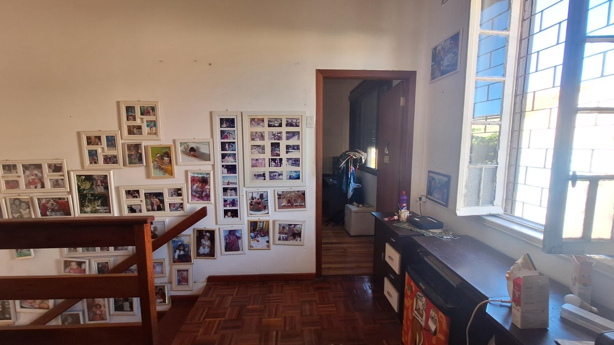 Comprar para reformar. Casa com 5 quartos no bairro Petrópolis! — foto 29
