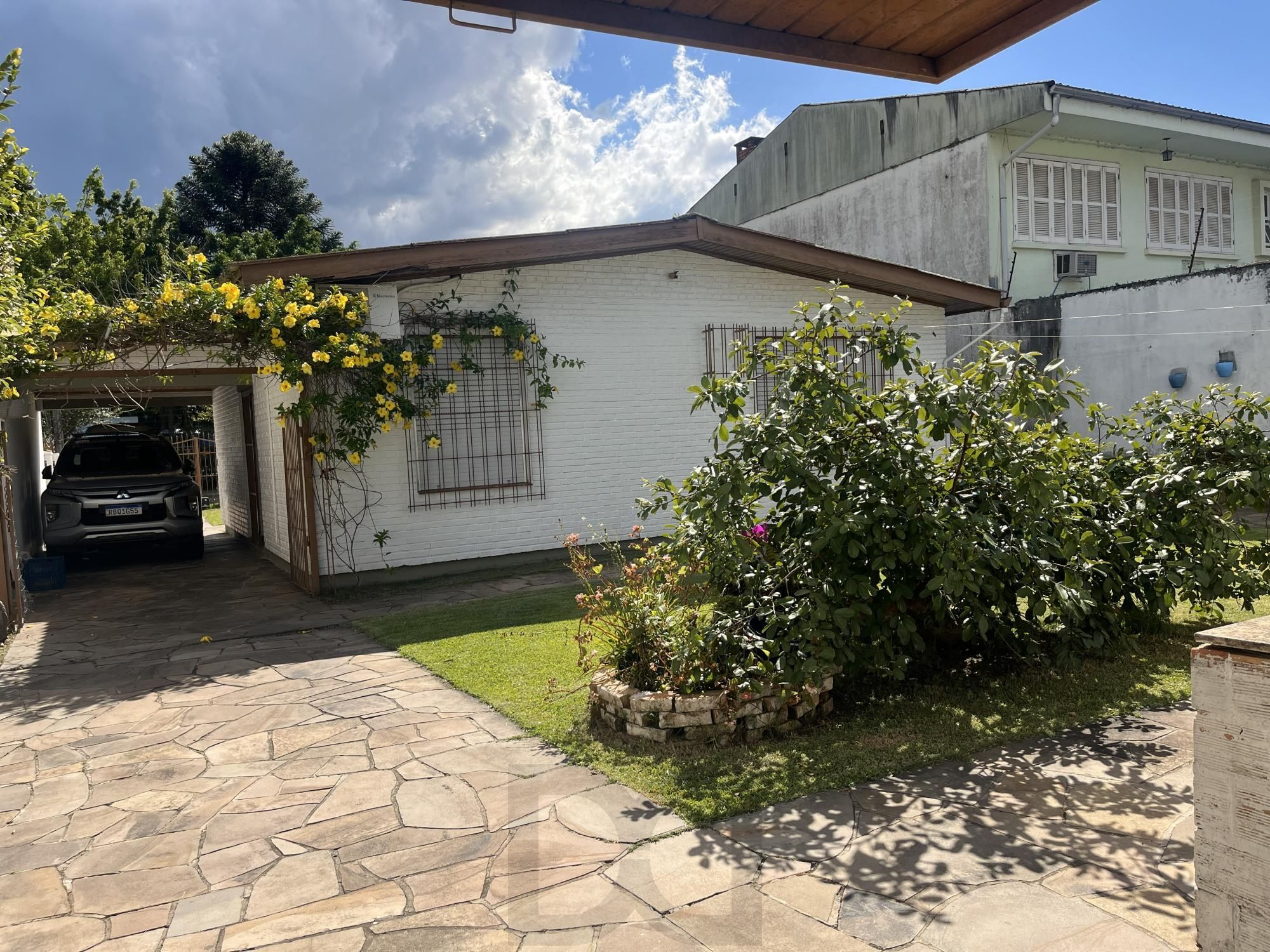 Casa térrea, com 2 dormitórios, 3 vagas, no bairro Ipanema, Porto Alegre, RS — foto 19
