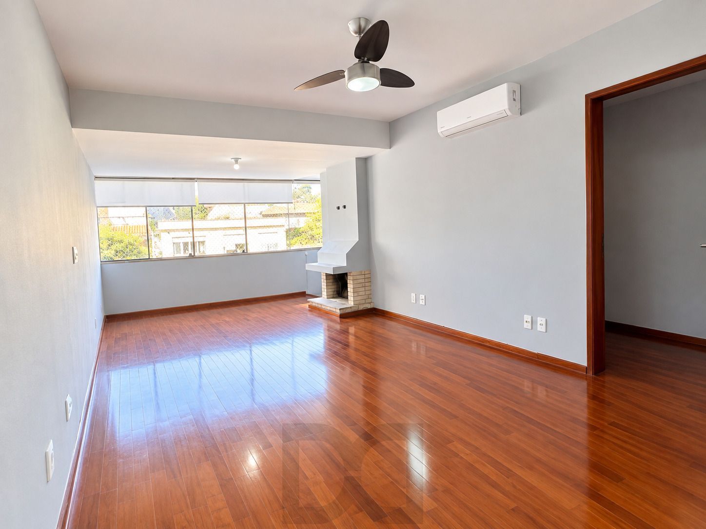 APARTAMENTO-LIVING-COM-LAREIRA