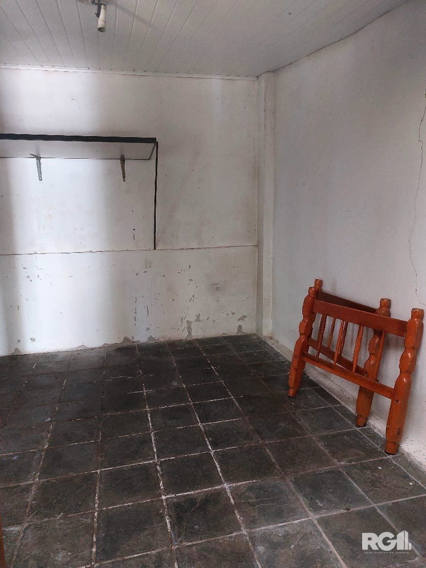 Casa com 3 dormitórios, sendo 1 suíte, 3 vagas, no bairro Nonoai, Porto Alegre, RS — foto 60