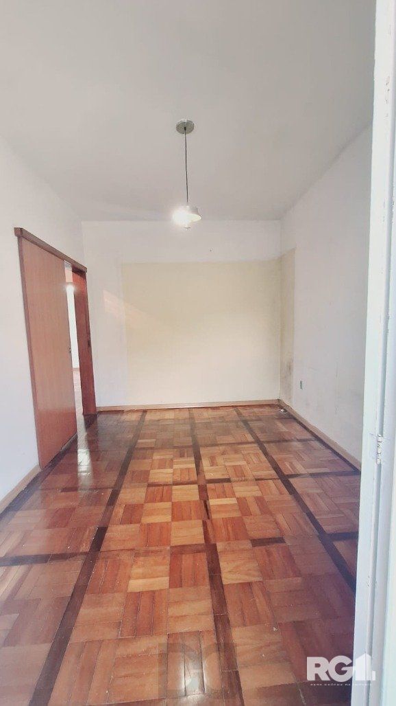 Apartamento com 3 dormitórios, 1 vaga coberta, no bairro Petrópolis, em Porto Alegre, RS — foto 3