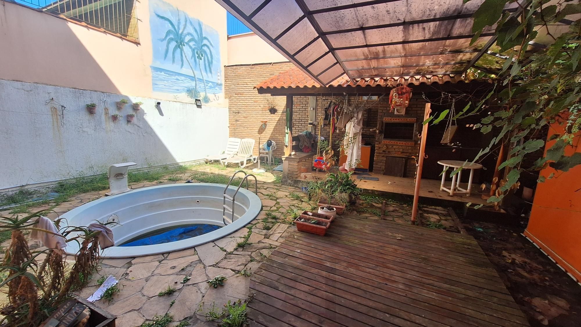 Comprar para reformar. Casa com 5 quartos no bairro Petrópolis! — foto 4