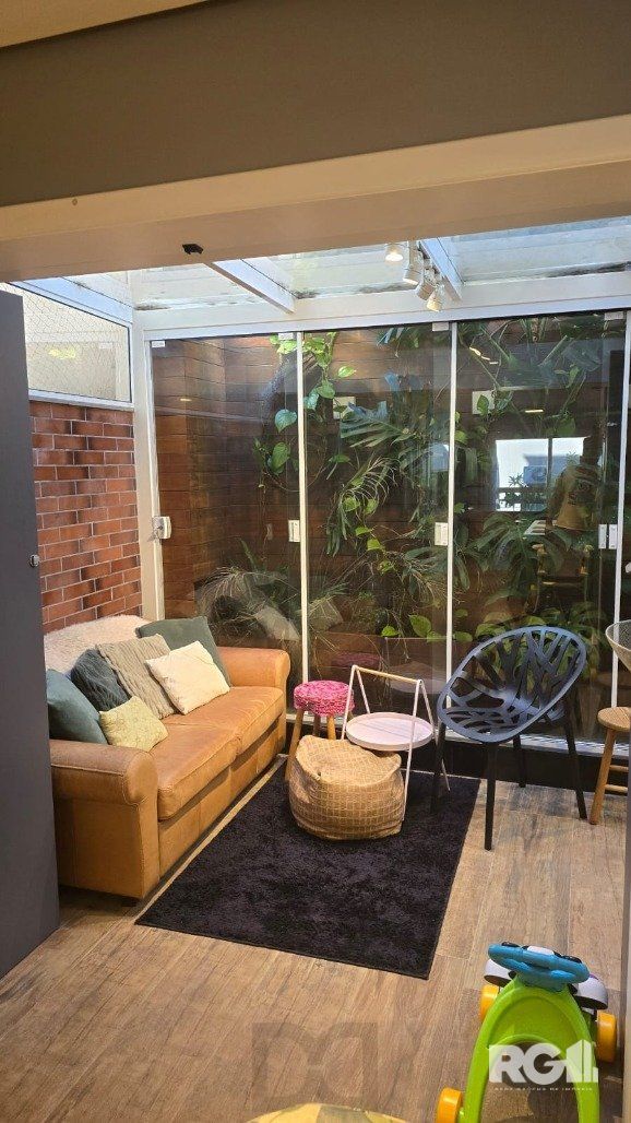 Casa em condomínio, com 3 dormitórios, sendo 1 suíte, 2 vagas, no bairro Pedra Redonda, em Porto Alegre, RS — foto 8