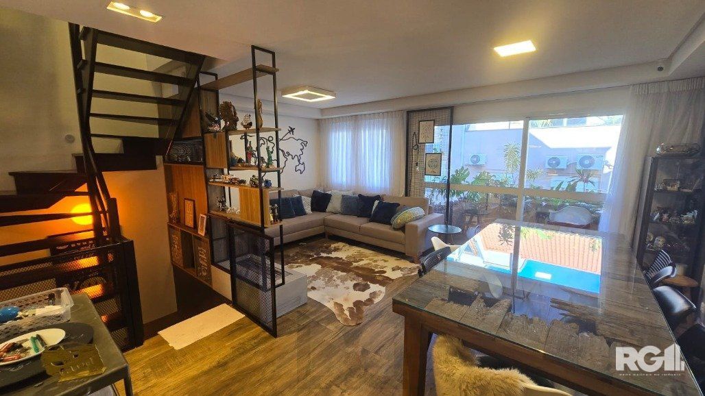 Casa em condomínio, com 3 dormitórios, sendo 1 suíte, 2 vagas, no bairro Pedra Redonda, em Porto Alegre, RS — foto 1