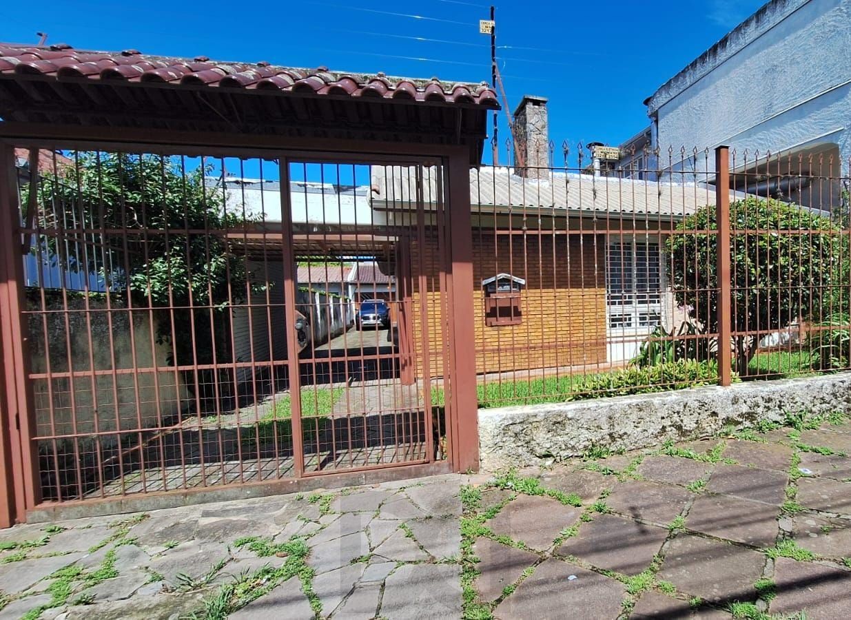Casa com 4 dormitórios, piscina, 4 vagas, no bairro Teresópolis, Porto Alegre,RS — foto 30