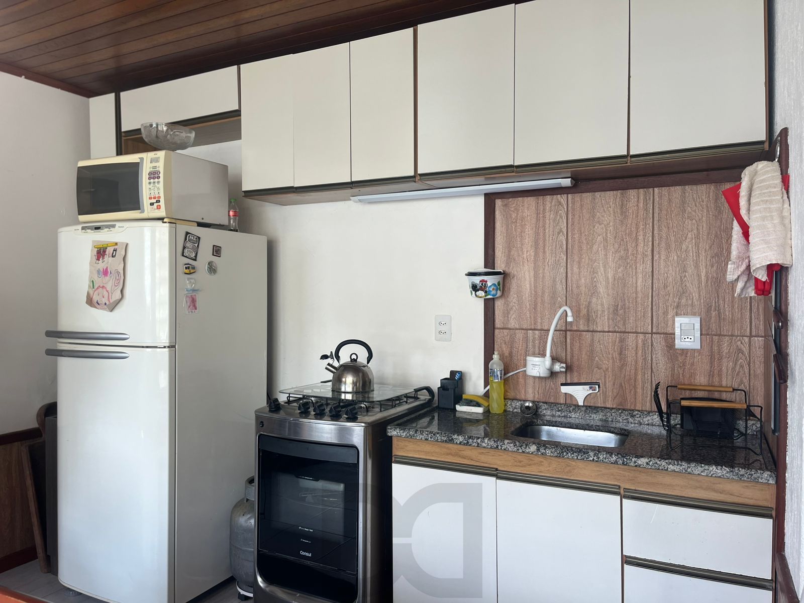 Casa térrea, com 2 dormitórios, 3 vagas, no bairro Ipanema, Porto Alegre, RS — foto 25