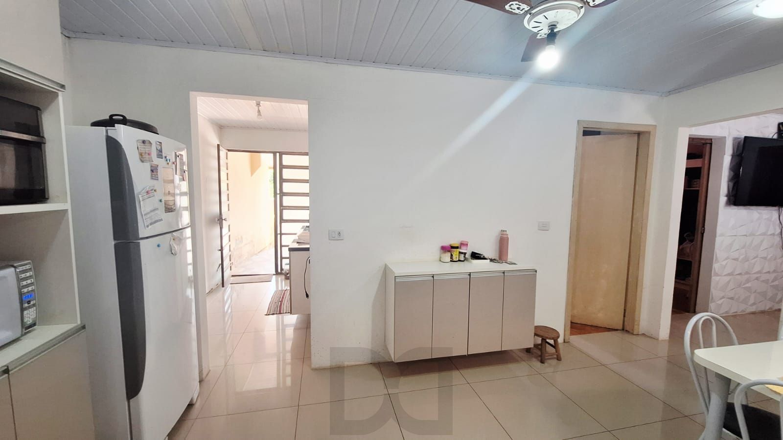Se você procura uma casa com pátio e churrasqueira para receber sua família e amigos , aqui é seu lugar! — foto 15