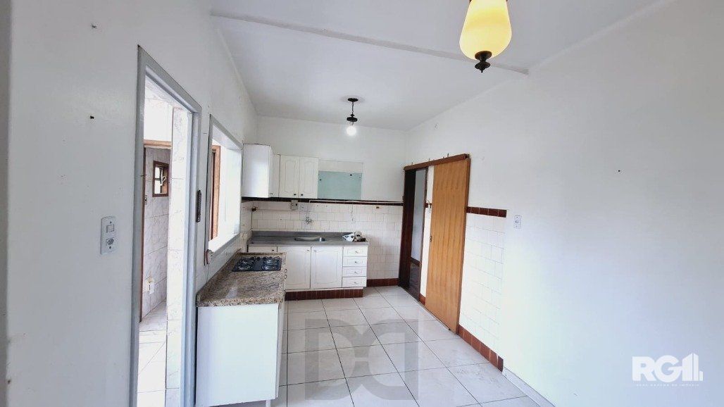 Apartamento com 3 dormitórios, 1 vaga coberta, no bairro Petrópolis, em Porto Alegre, RS — foto 1