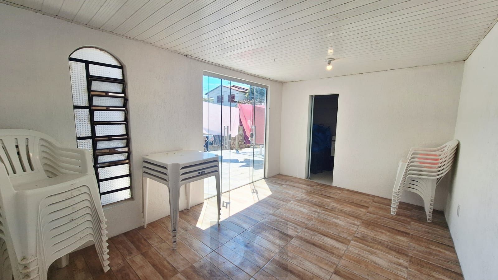 Se você procura uma casa com pátio e churrasqueira para receber sua família e amigos , aqui é seu lugar! — foto 12