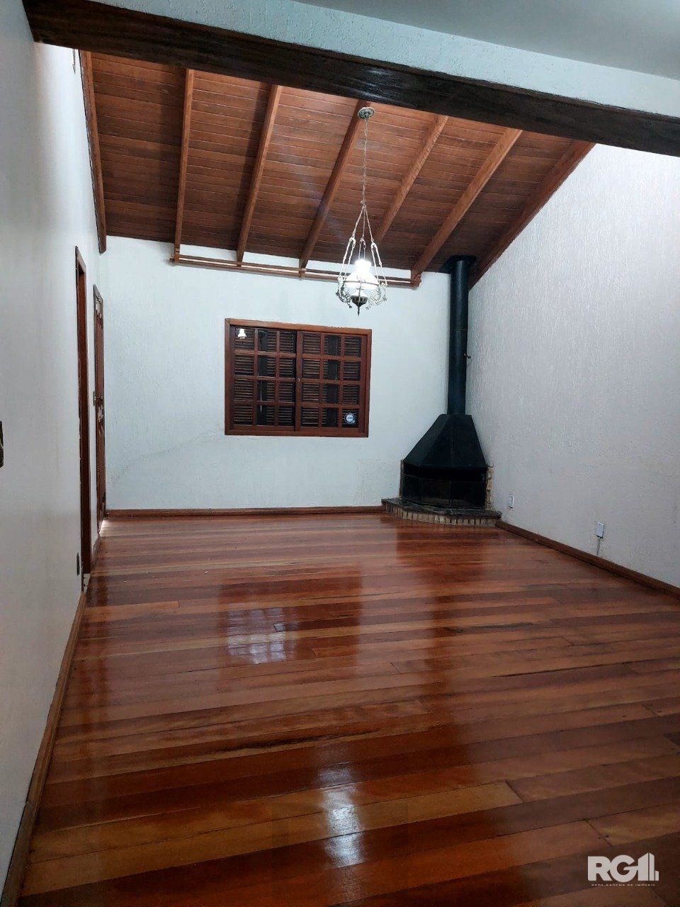 Casa com 3 dormitórios, sendo 1 suíte, 3 vagas, no bairro Nonoai, Porto Alegre, RS — foto 4