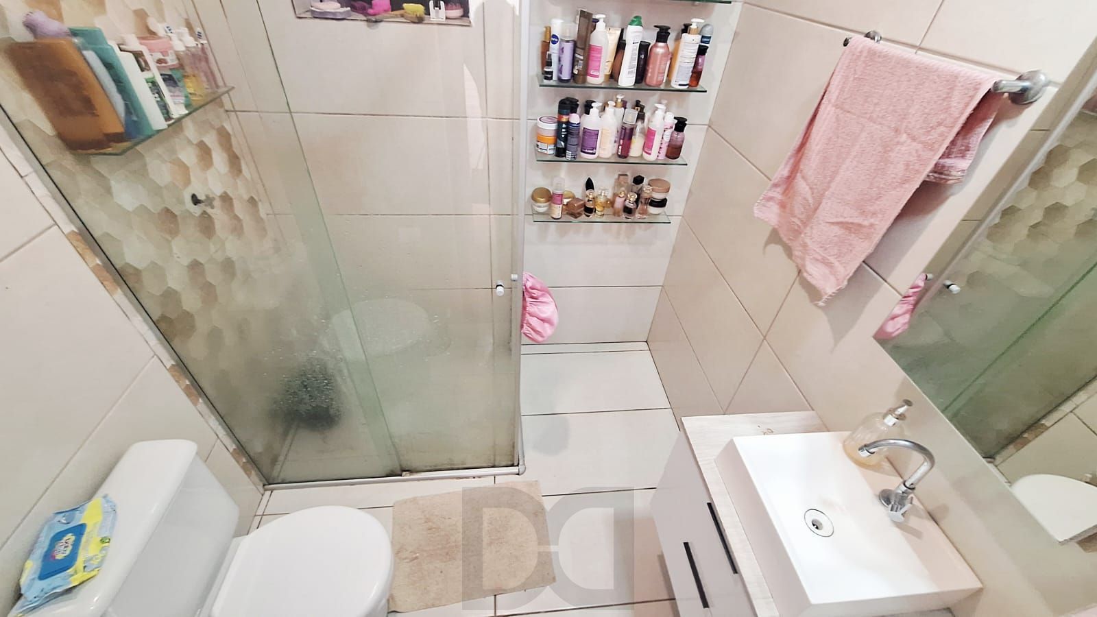 Se você procura uma casa com pátio e churrasqueira para receber sua família e amigos , aqui é seu lugar! — foto 18