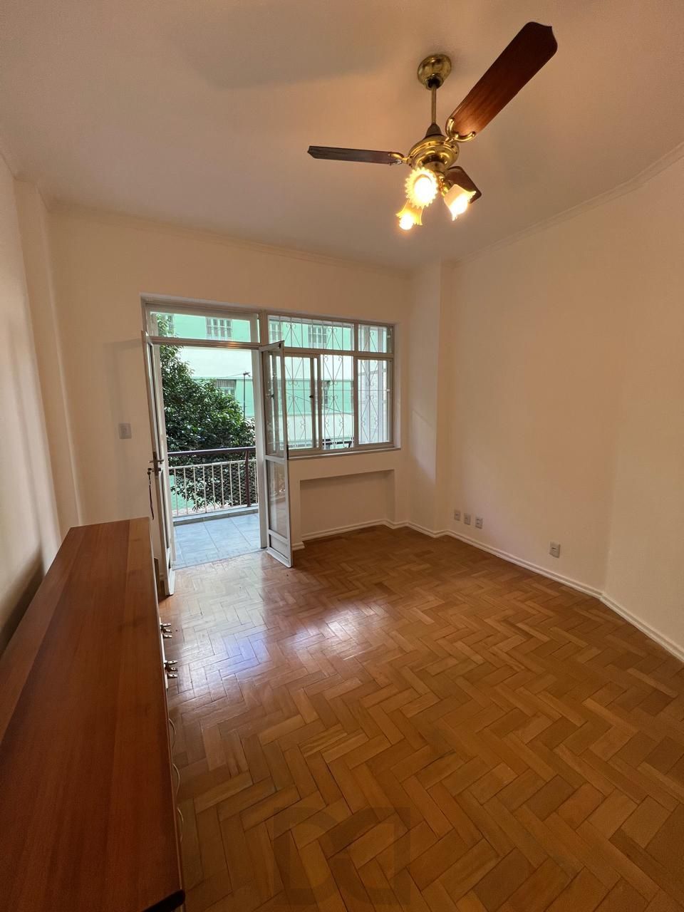 Apartamento amplo com 3 dormitórios,1 vaga, na Rua Duque de Caxias, Porto Alegre — foto 16