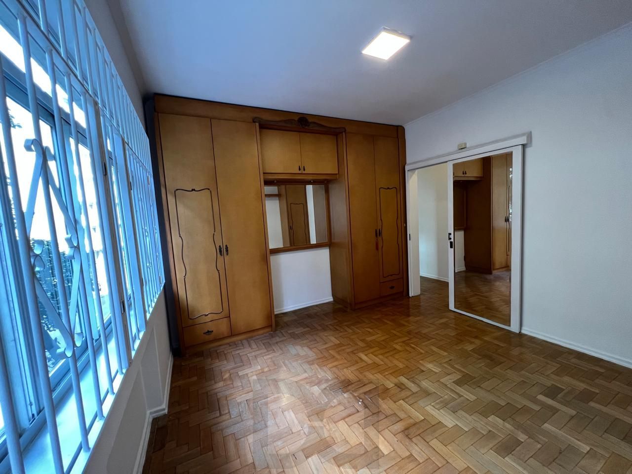 Apartamento amplo com 3 dormitórios,1 vaga, na Rua Duque de Caxias, Porto Alegre — foto 23