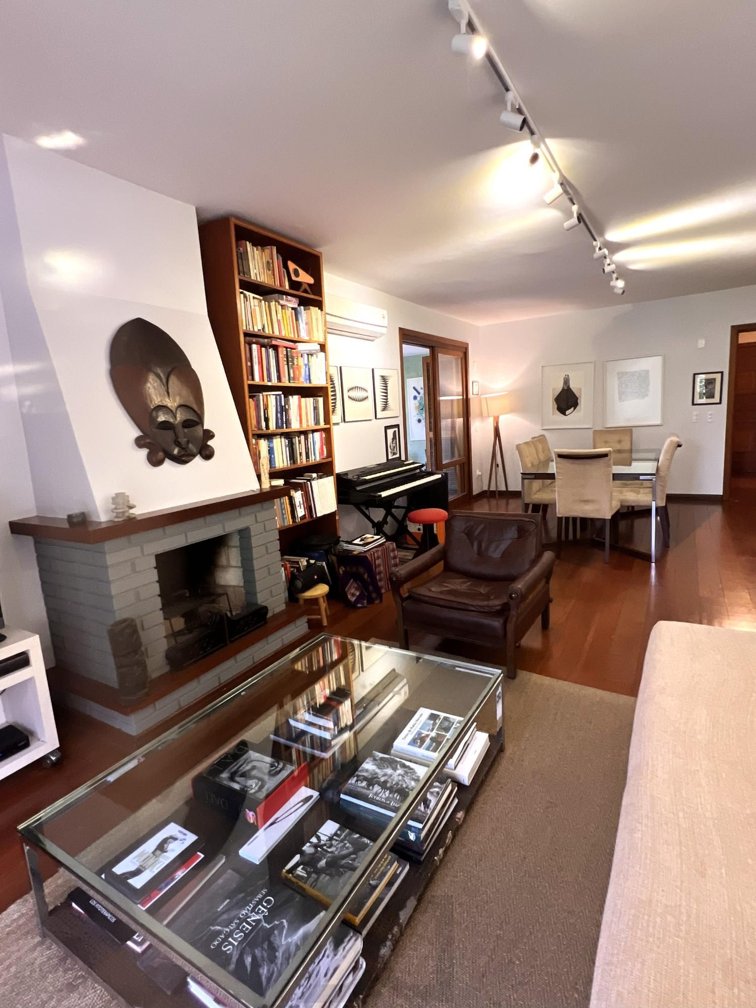 Apartamento com 3 dormitórios, sendo 1 suíte, lareira e 2 vagas no Menino Deus — foto 7