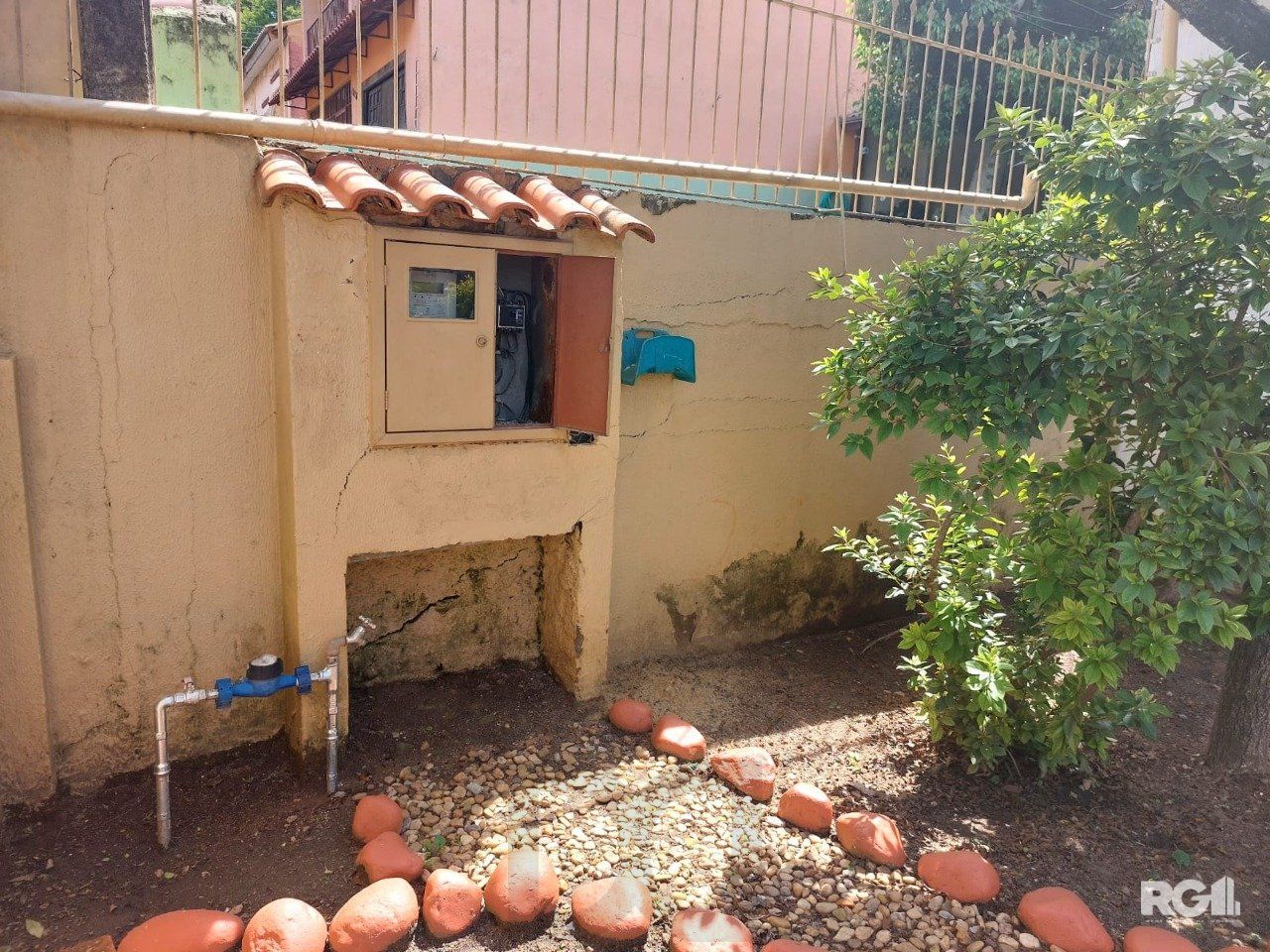 Casa com 3 dormitórios, sendo 1 suíte, 3 vagas, no bairro Nonoai, Porto Alegre, RS — foto 74