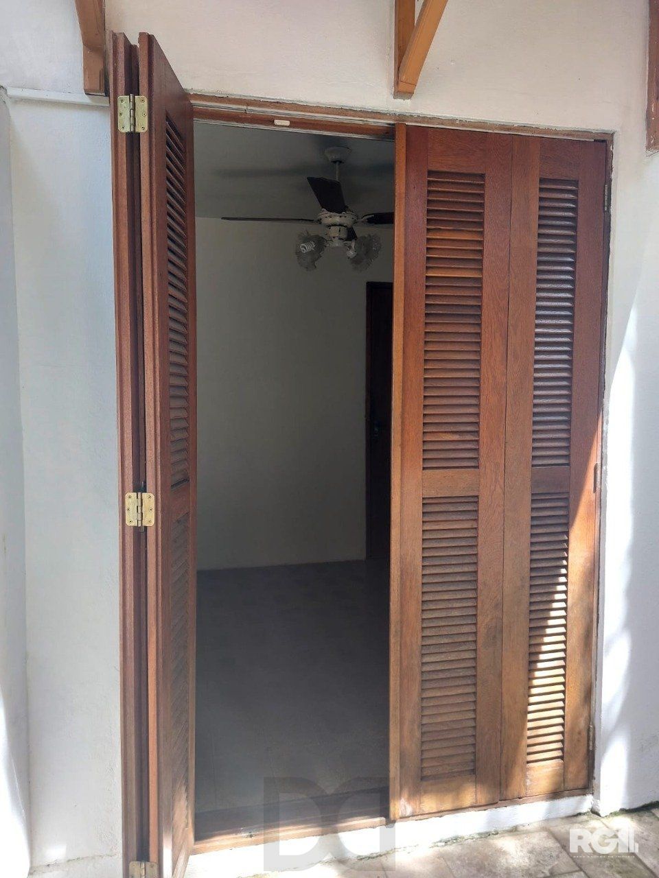 Casa com 3 dormitórios, sendo 1 suíte, 3 vagas, no bairro Nonoai, Porto Alegre, RS — foto 62