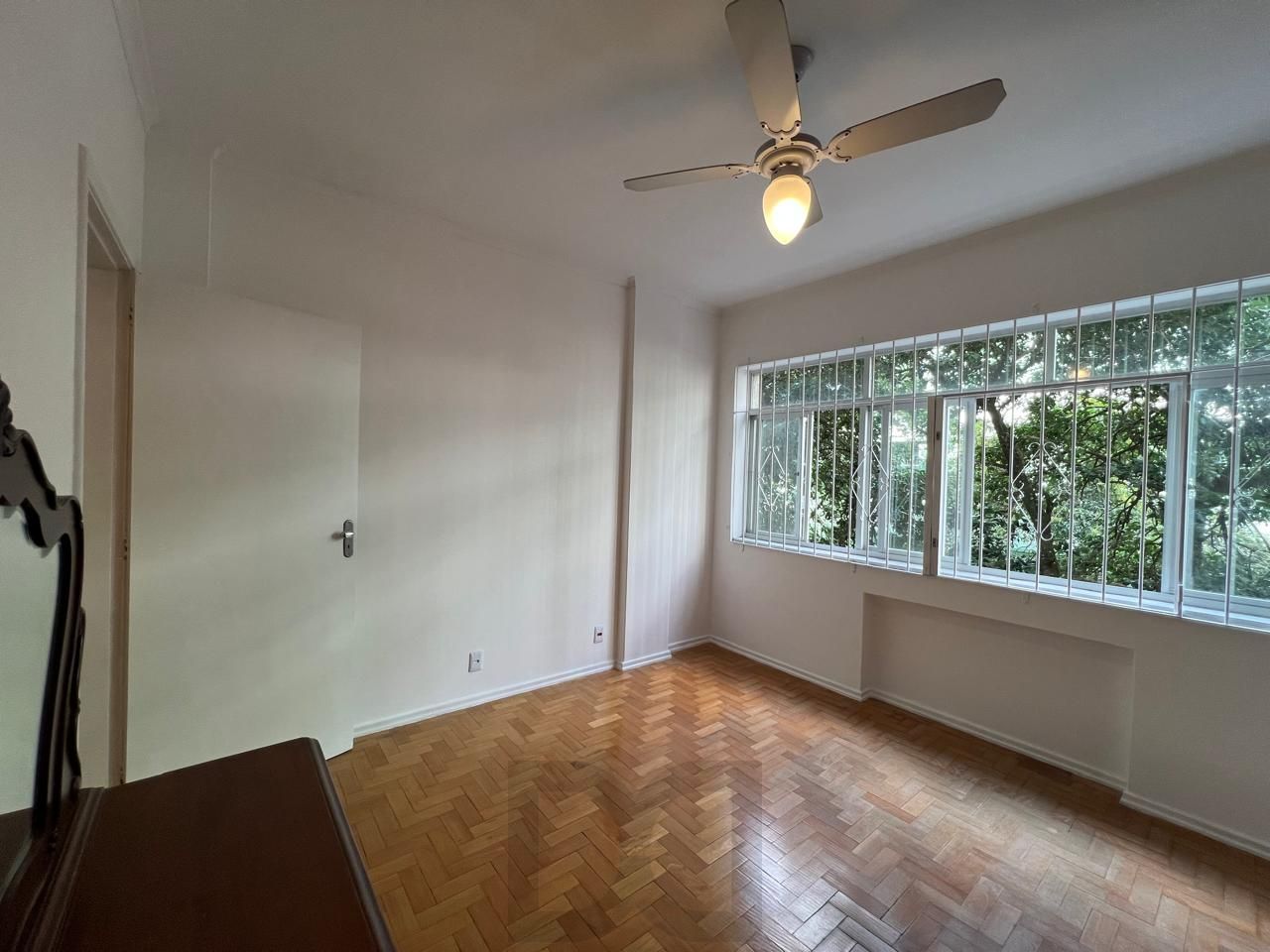 Apartamento amplo com 3 dormitórios,1 vaga, na Rua Duque de Caxias, Porto Alegre — foto 8