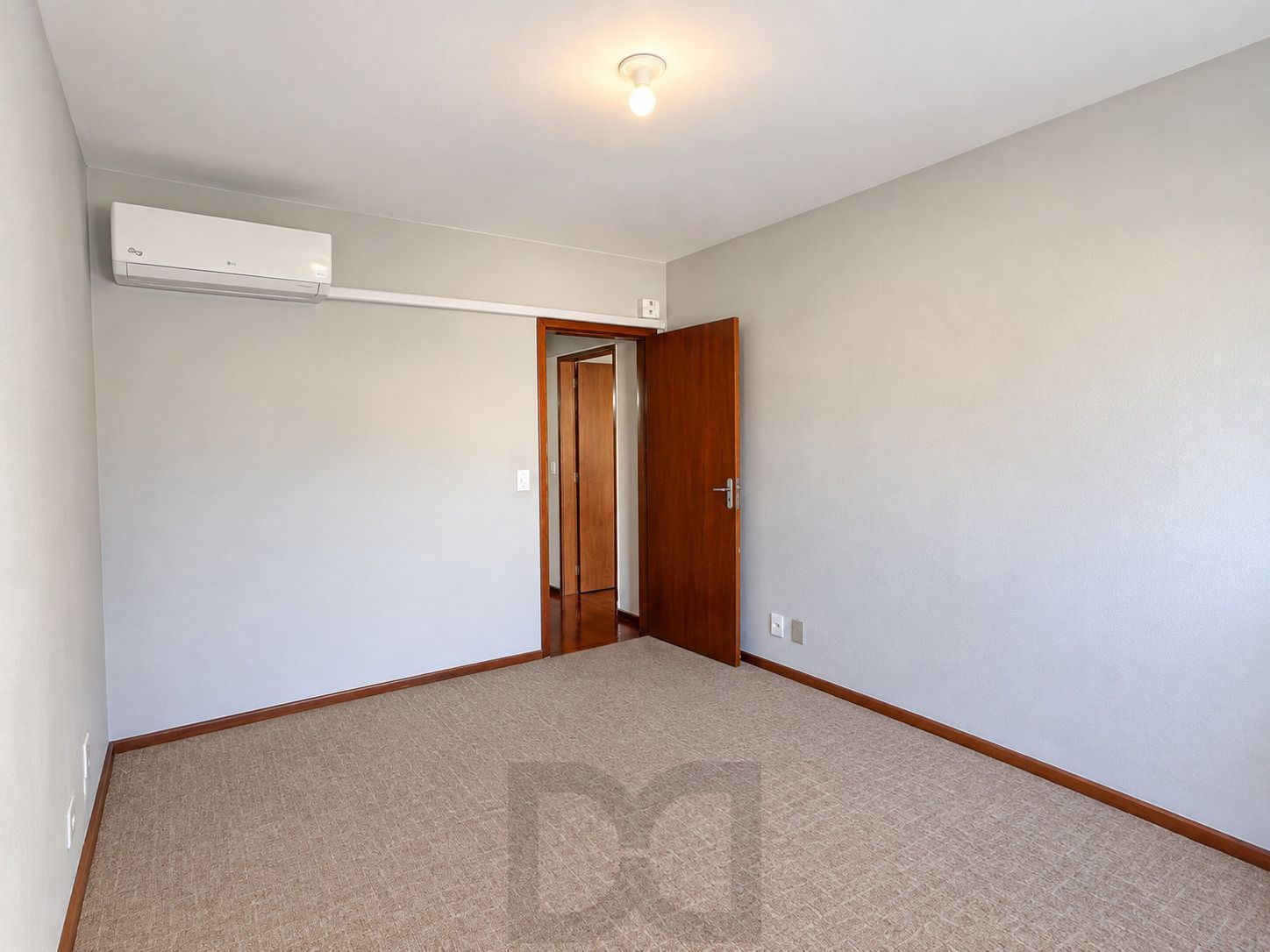 Apartamento com 2 dormitórios,1 vaga, no bairro Cristo Redentor, em Porto Alegre — foto 20