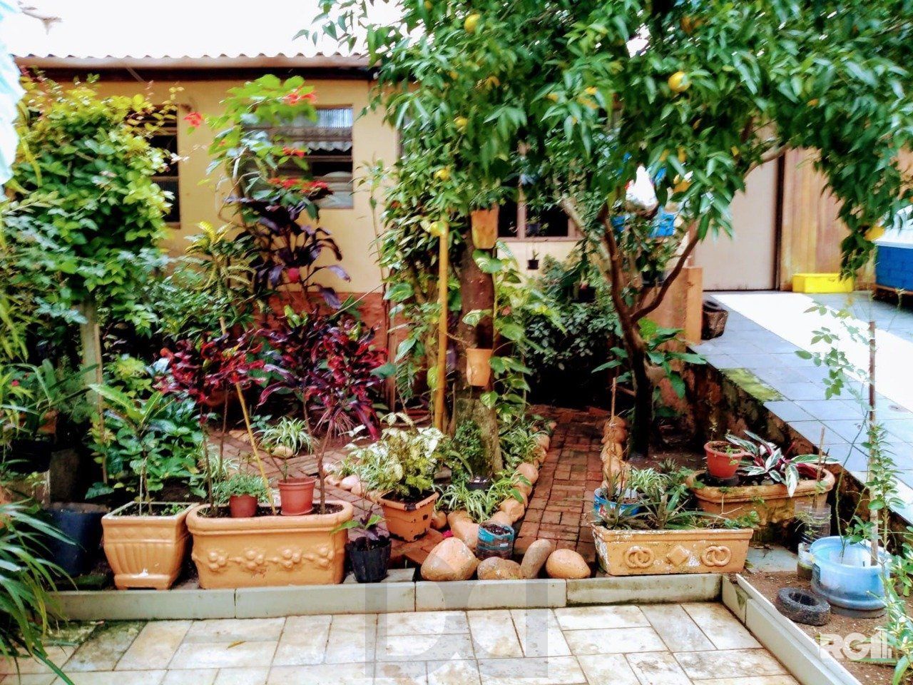 Casa com 3 dormitórios, sendo 1 suíte, 3 vagas, no bairro Nonoai, Porto Alegre, RS — foto 52