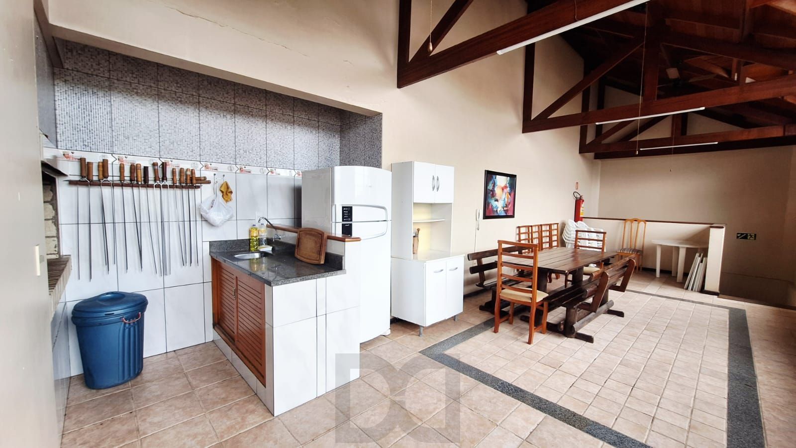 Casa em condomínio com 2 dormitórios, sótão e espaço com churrasqueira — foto 25