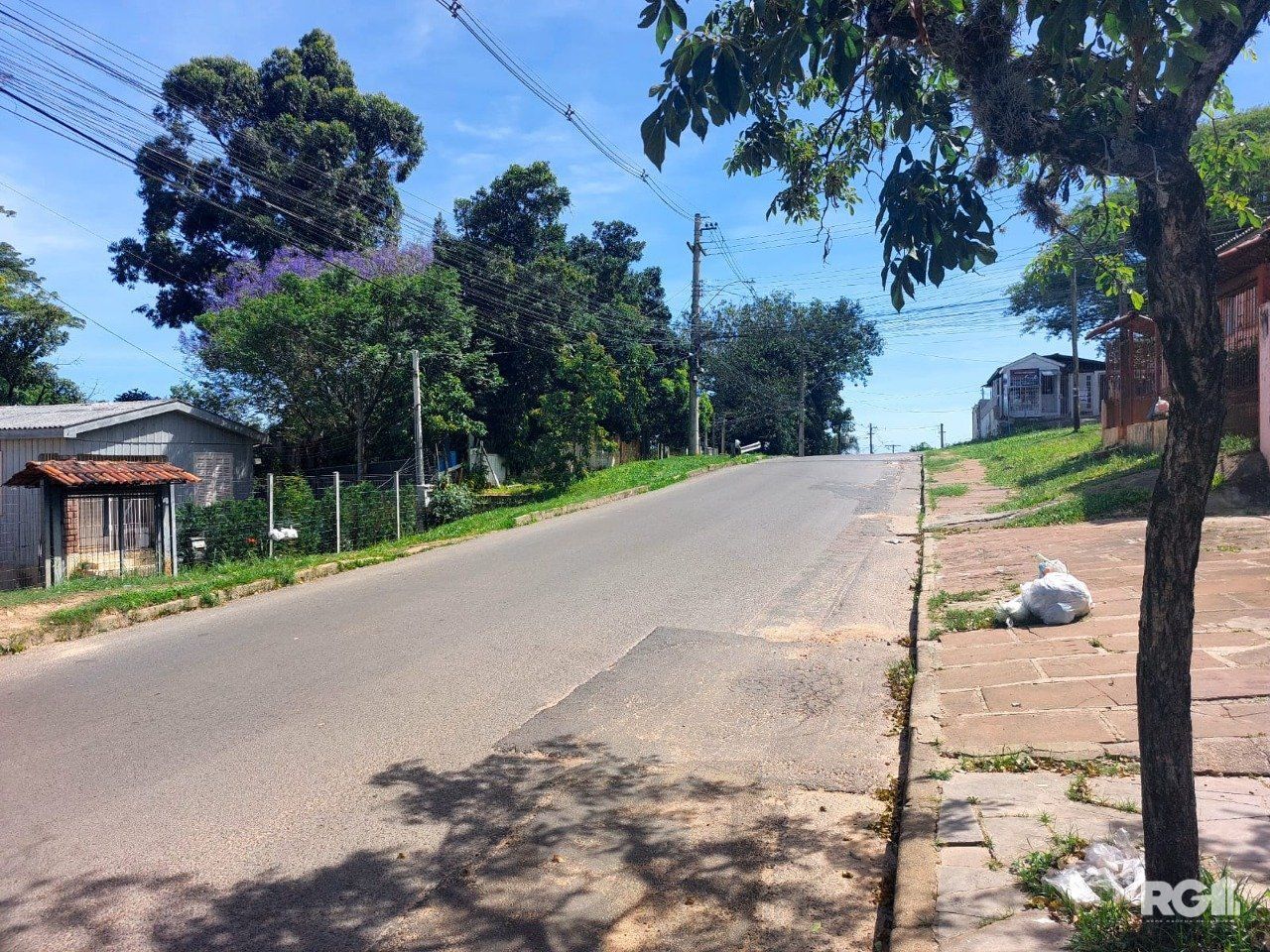 Casa com 3 dormitórios, sendo 1 suíte, 3 vagas, no bairro Nonoai, Porto Alegre, RS — foto 81