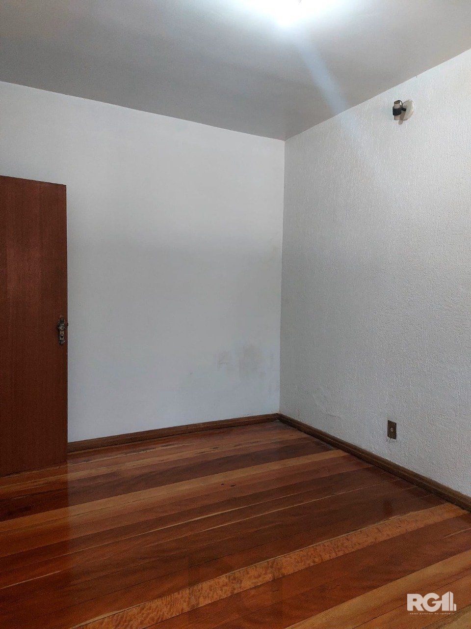 Casa com 3 dormitórios, sendo 1 suíte, 3 vagas, no bairro Nonoai, Porto Alegre, RS — foto 32