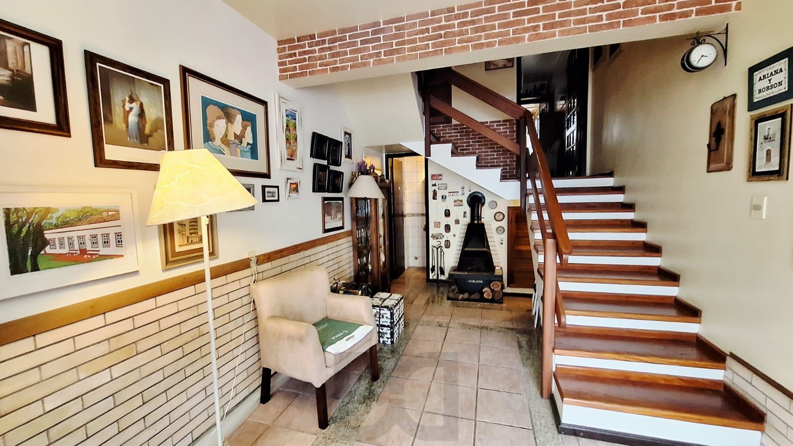 Casa em condomínio com 2 dormitórios, sótão e espaço com churrasqueira — foto 18