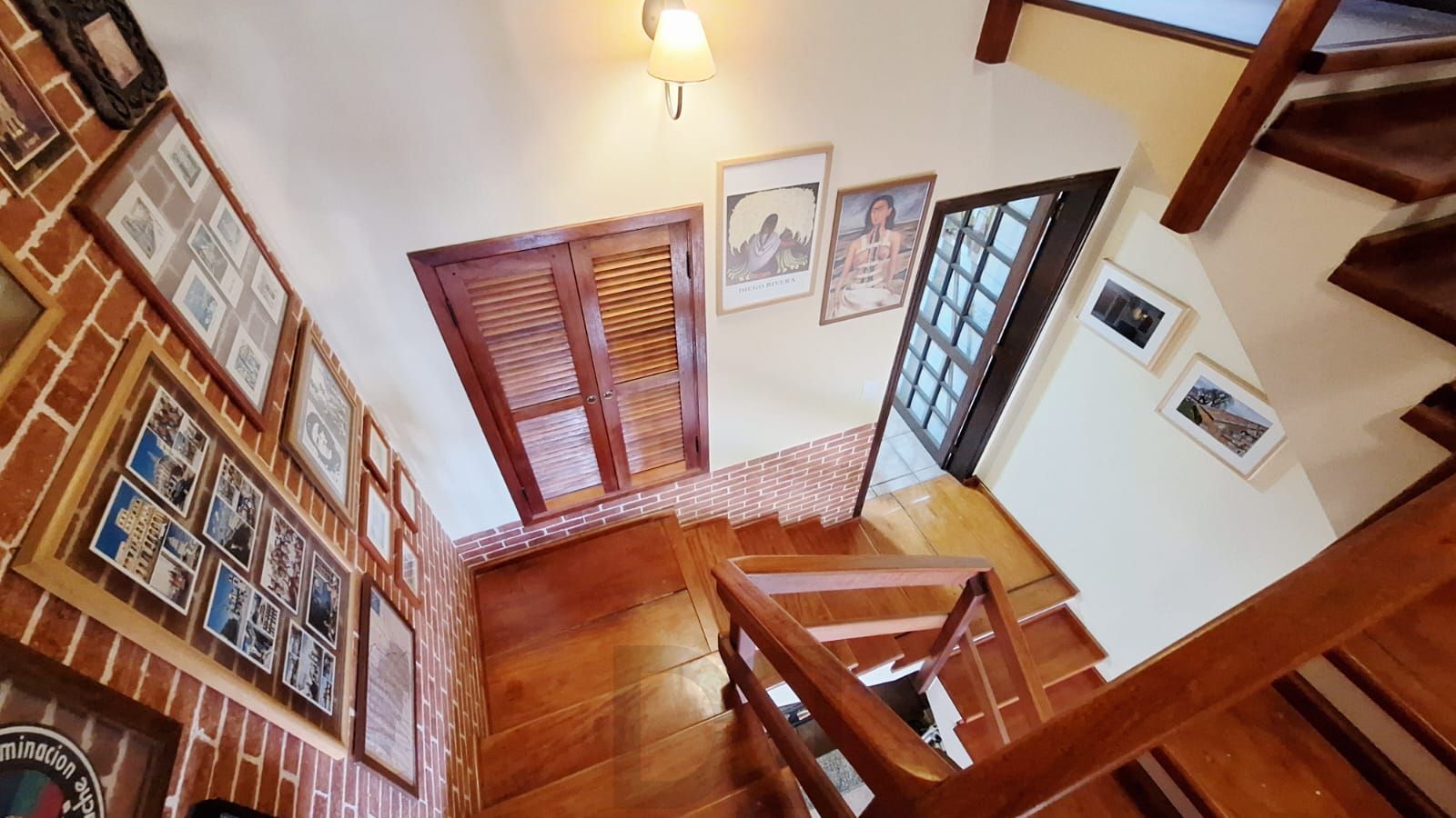 Casa em condomínio com 2 dormitórios, sótão e espaço com churrasqueira — foto 4