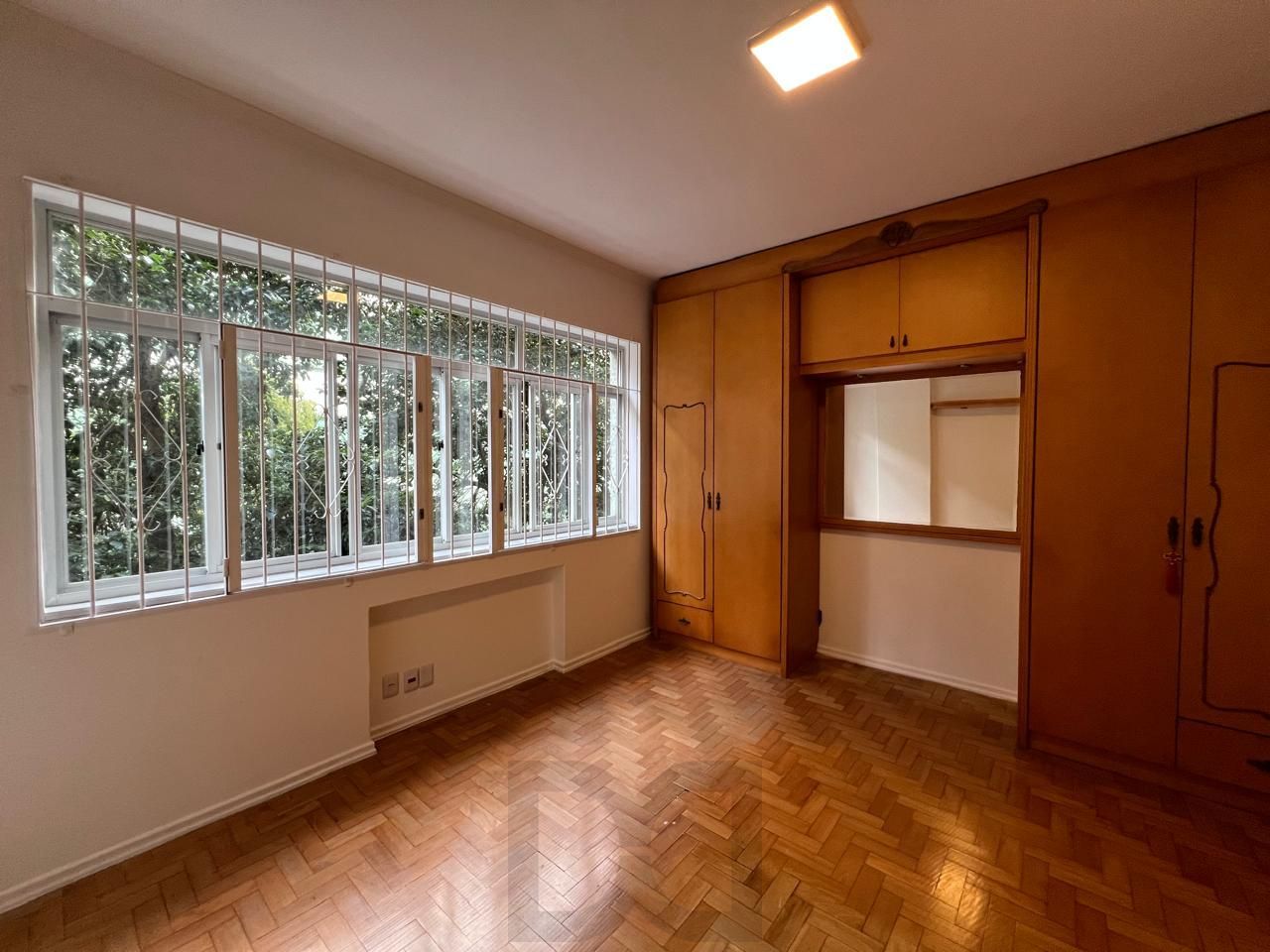 Apartamento amplo com 3 dormitórios,1 vaga, na Rua Duque de Caxias, Porto Alegre — foto 24
