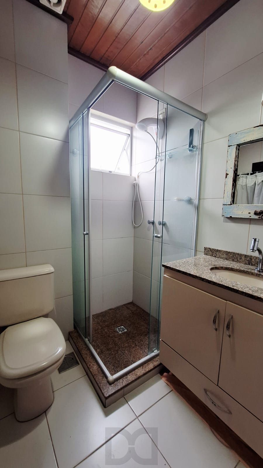 Casa em condomínio com 2 dormitórios, sótão e espaço com churrasqueira — foto 9