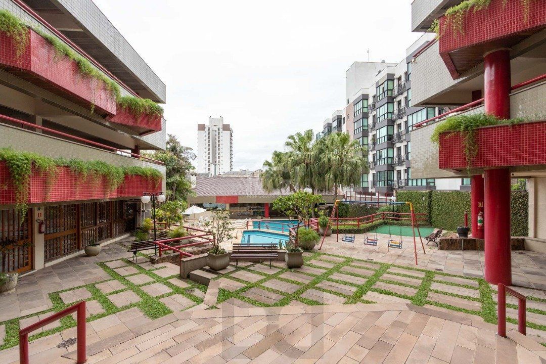 Cobertura para Venda - 302m², 4 dormitórios, sendo 1 suites, 3 vagas - Menino Deus — foto 52