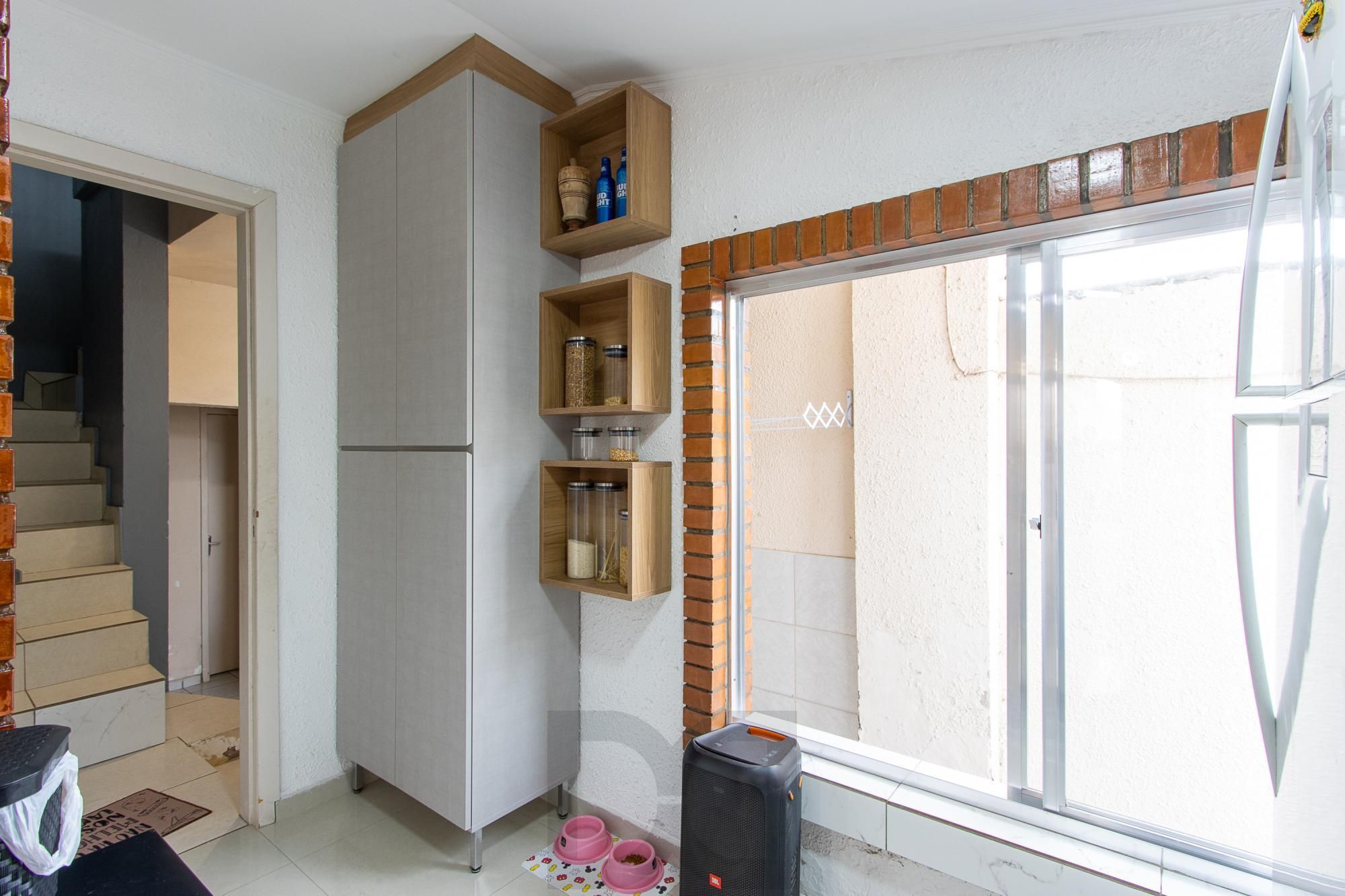 Casa de 4 dormitórios, 2 suítes, piscina, pátio e 2 vagas de garagem. — foto 27