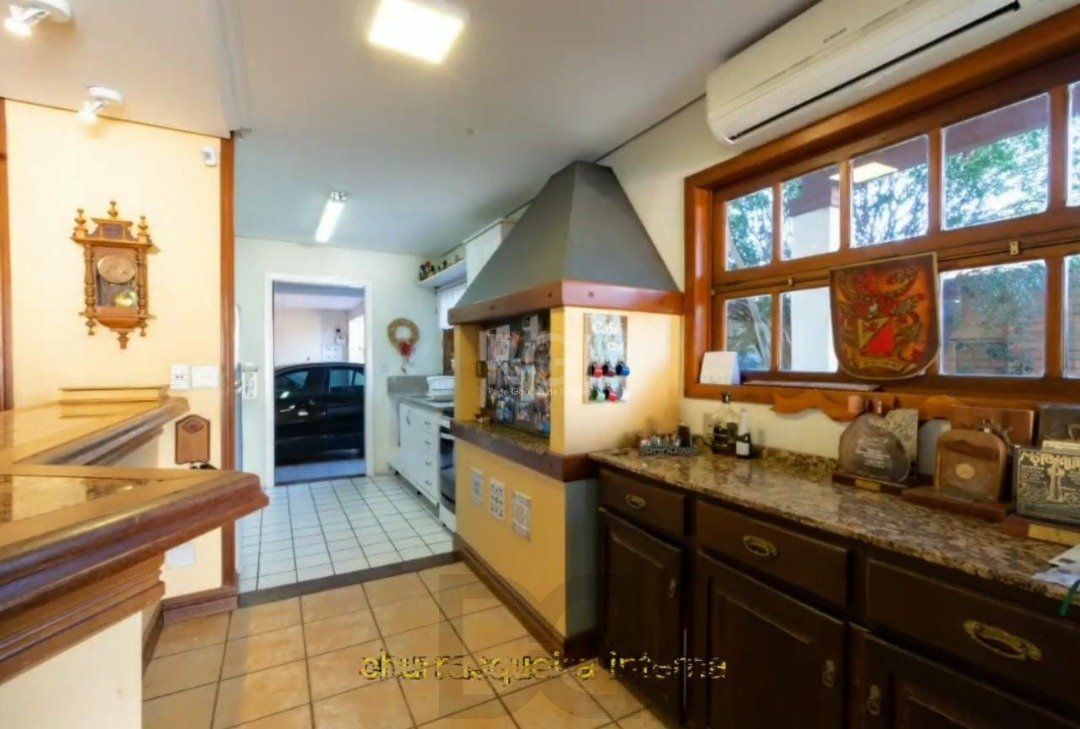 Casa para Venda - 280m², 4 dormitórios, sendo 1 suites, 3 vagas - Jardim Isabel — foto 4