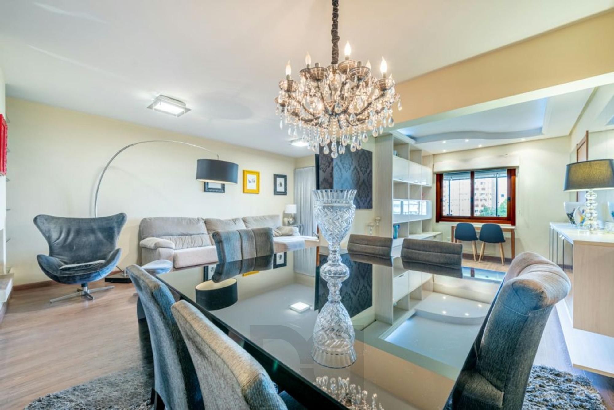 Apartamento à venda em Petrópolis com 153 m², 2 quartos, 1 suíte, 2 vagas — foto 1