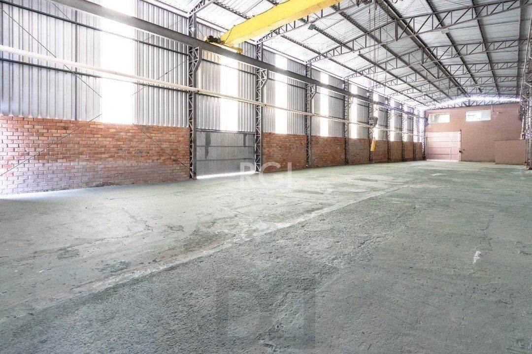 Pavilhão com área construída de cerca de 900m² — foto 24