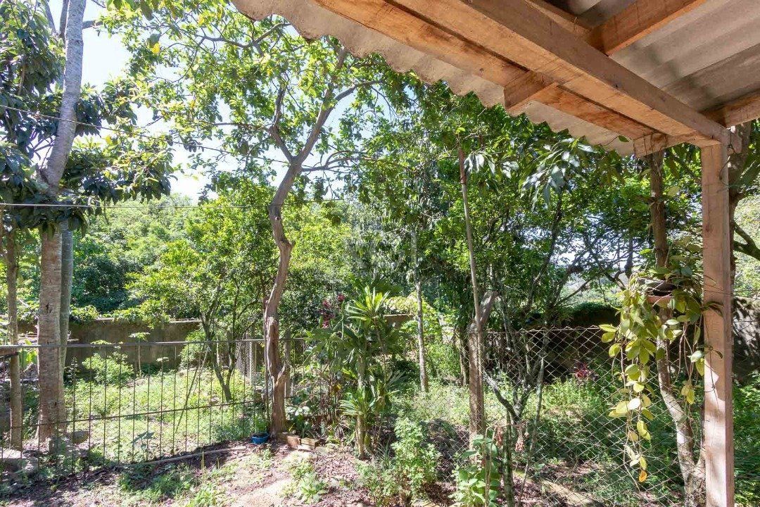 Casa para Venda - 370m², 4 dormitórios, sendo 1 suites, 6 vagas - Lomba do Pinheiro — foto 38