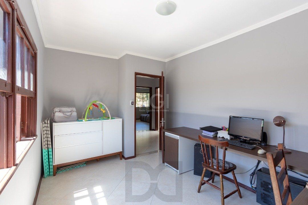 Casa para Venda - 176m², 4 dormitórios, sendo 1 suíte, 3 vagas - Espirito Santo — foto 11