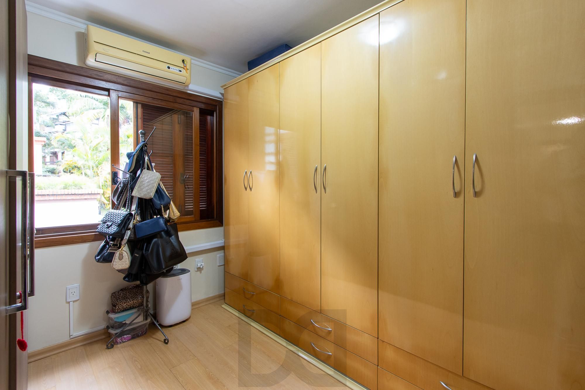 Apartamento de 3 dormitórios, 1 suíte e 3 vagas no bairro Ipanema. — foto 18