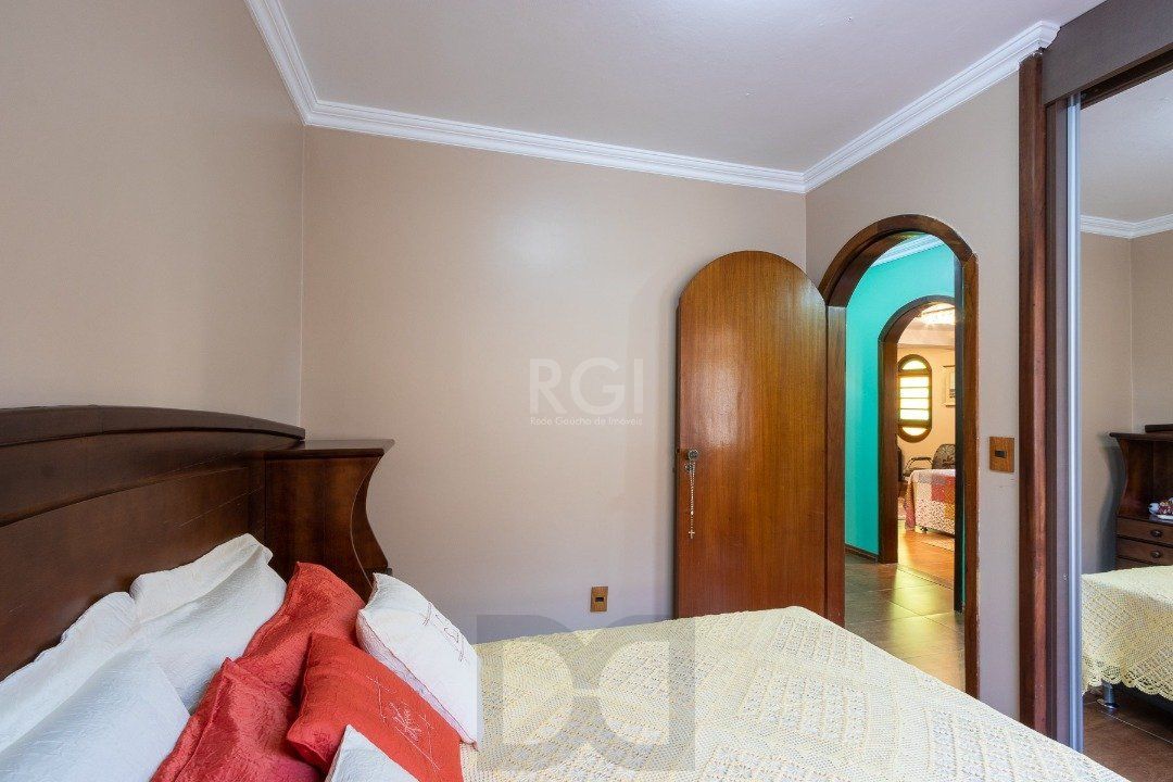 Casa para Venda - 232.5m², 3 dormitórios, sendo 1 suites, 4 vagas - Nonoai — foto 47