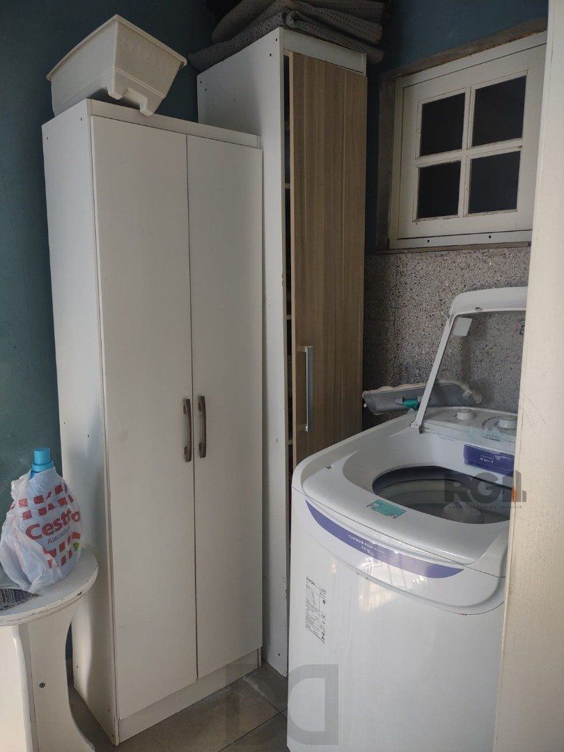 Casa com 250m², 2 quartos, 1 suite, edícula, no bairro Nonoai — foto 13