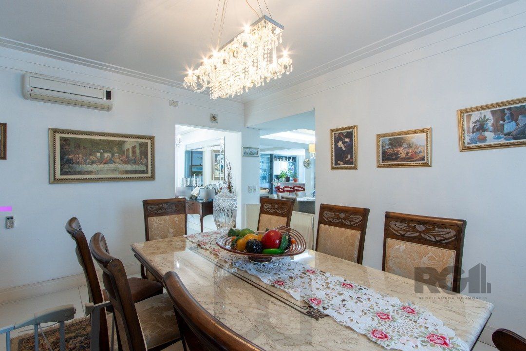 Casa em condominio . com 6 suites, sendo 3 suítes master com closet e hidro. — foto 13