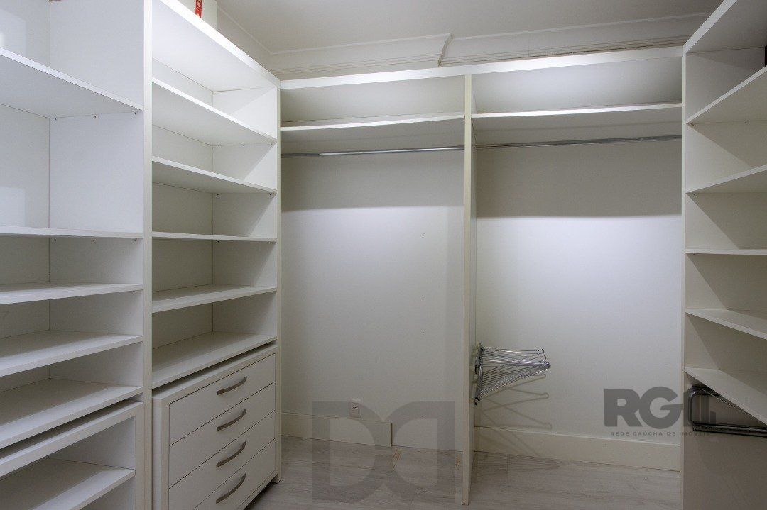 Apartamento para Venda - 200.1m², 3 dormitórios, sendo 3 suites, 5 vagas - Cristal — foto 47