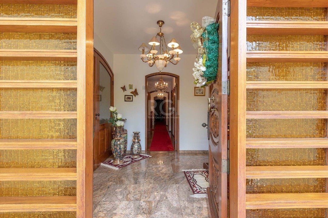 Casa para Venda - 725m², 4 dormitórios, sendo 1 suites, 4 vagas - Vila Assunção — foto 2