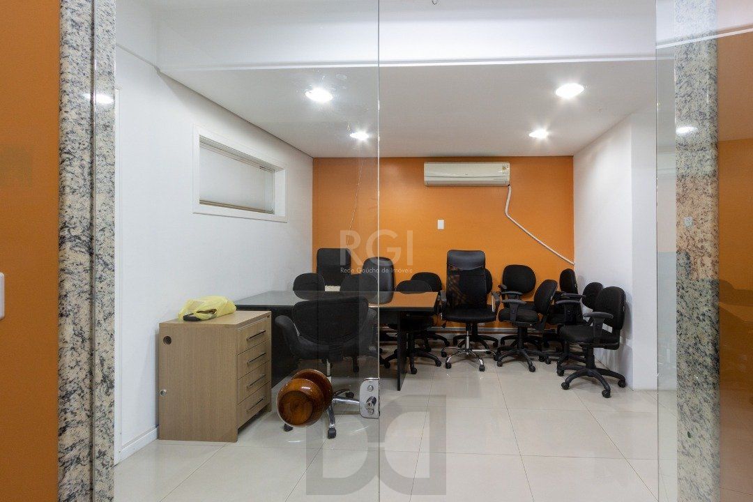 Sala em andar inteiro com 141,77 m2 privativos — foto 13