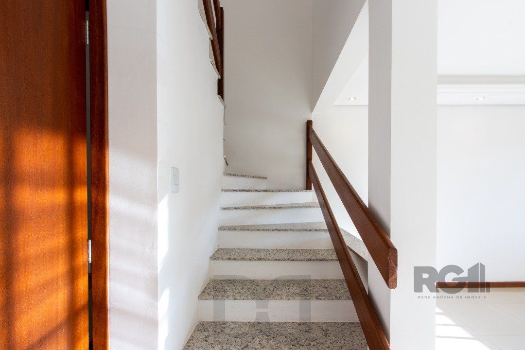 Casa para Venda - 120m², 3 dormitórios, sendo 1 suites, 1 vaga - Guarujá — foto 19