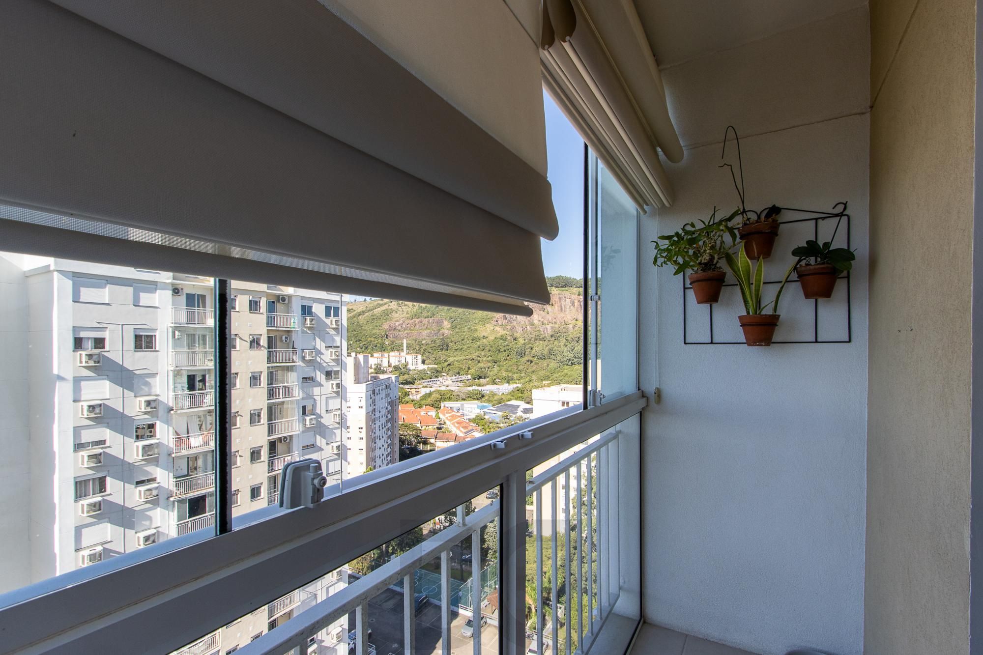 Apartamento, 2 dormitórios e 1 vaga, bairro Jardim Carvalho. — foto 21